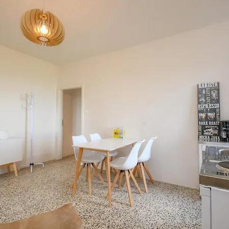 Maximilian Apartman *